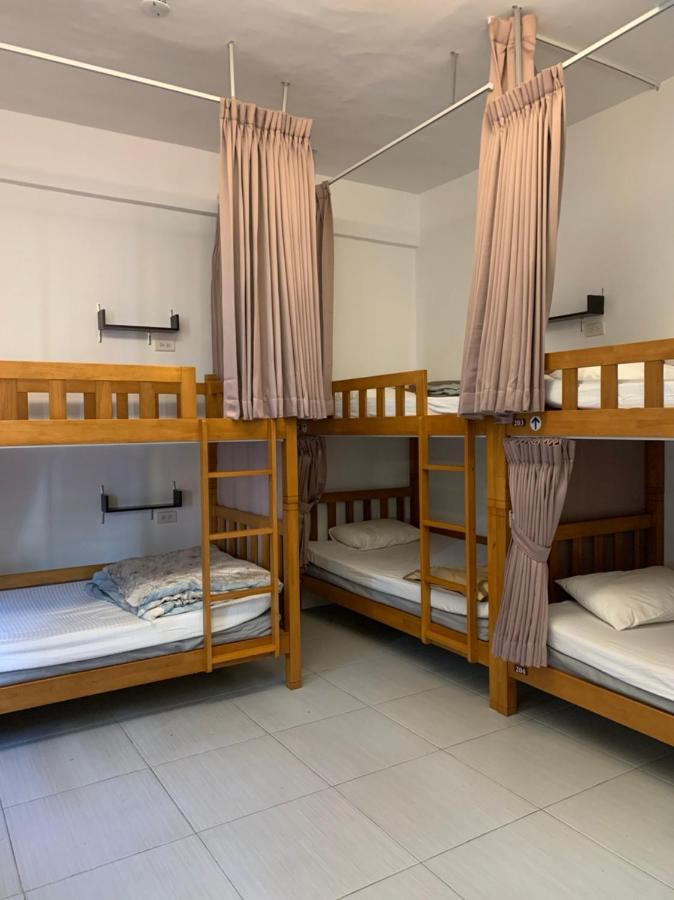 Backpacker 41 Hostel - Taichung Eksteriør bilde