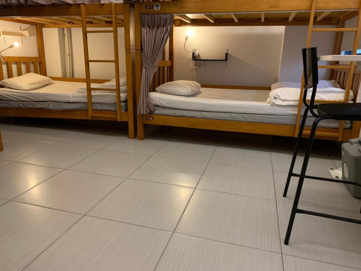 Backpacker 41 Hostel - Taichung Eksteriør bilde