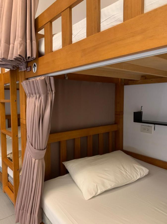 Backpacker 41 Hostel - Taichung Eksteriør bilde