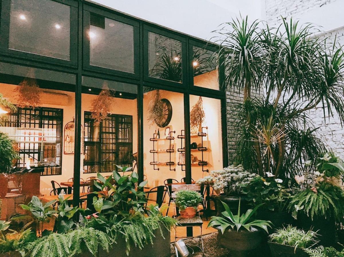 Backpacker 41 Hostel - Taichung Eksteriør bilde