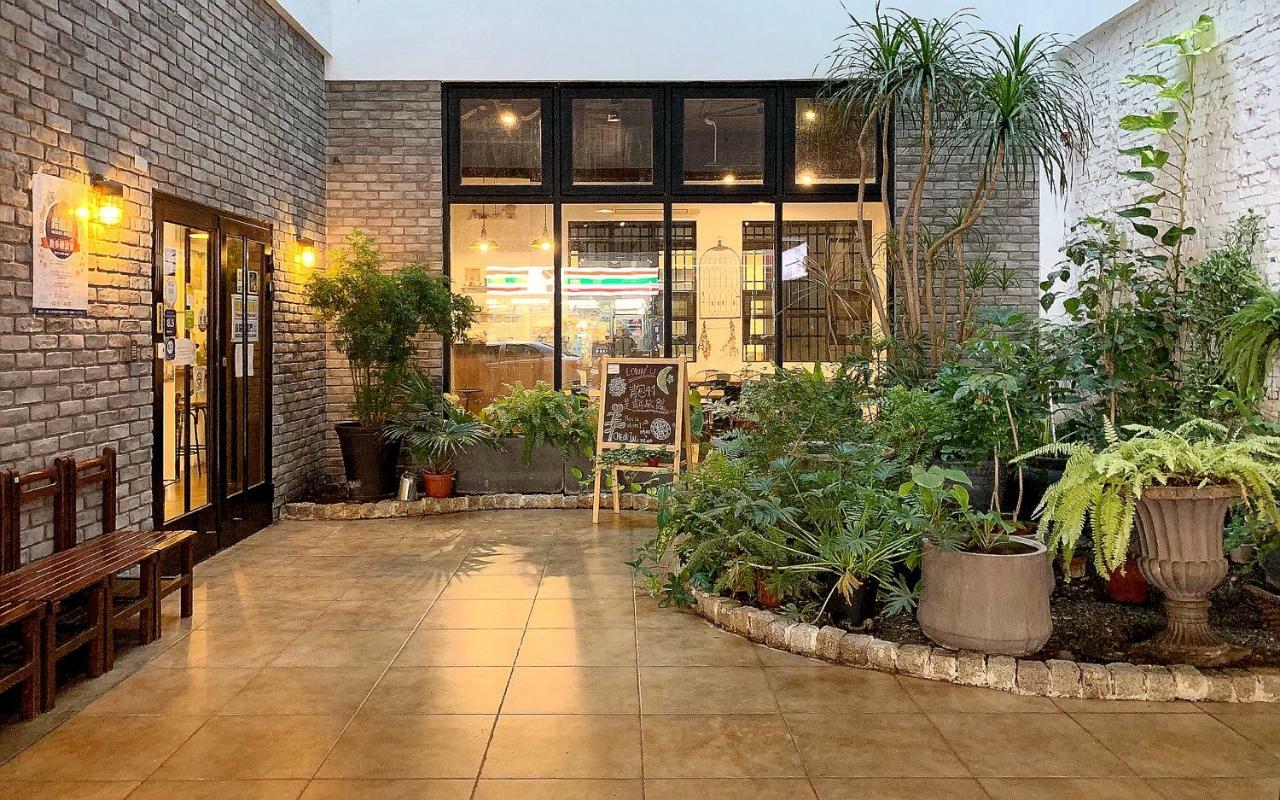 Backpacker 41 Hostel - Taichung Eksteriør bilde